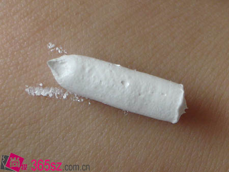 4��õ�տ�ӯ����Ĥ˪¶�ʵ�